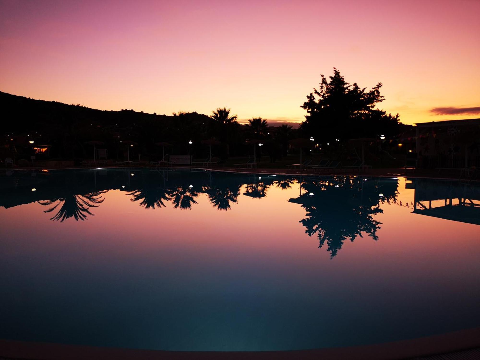 מונטה נאי Rey Beach Club מראה חיצוני תמונה