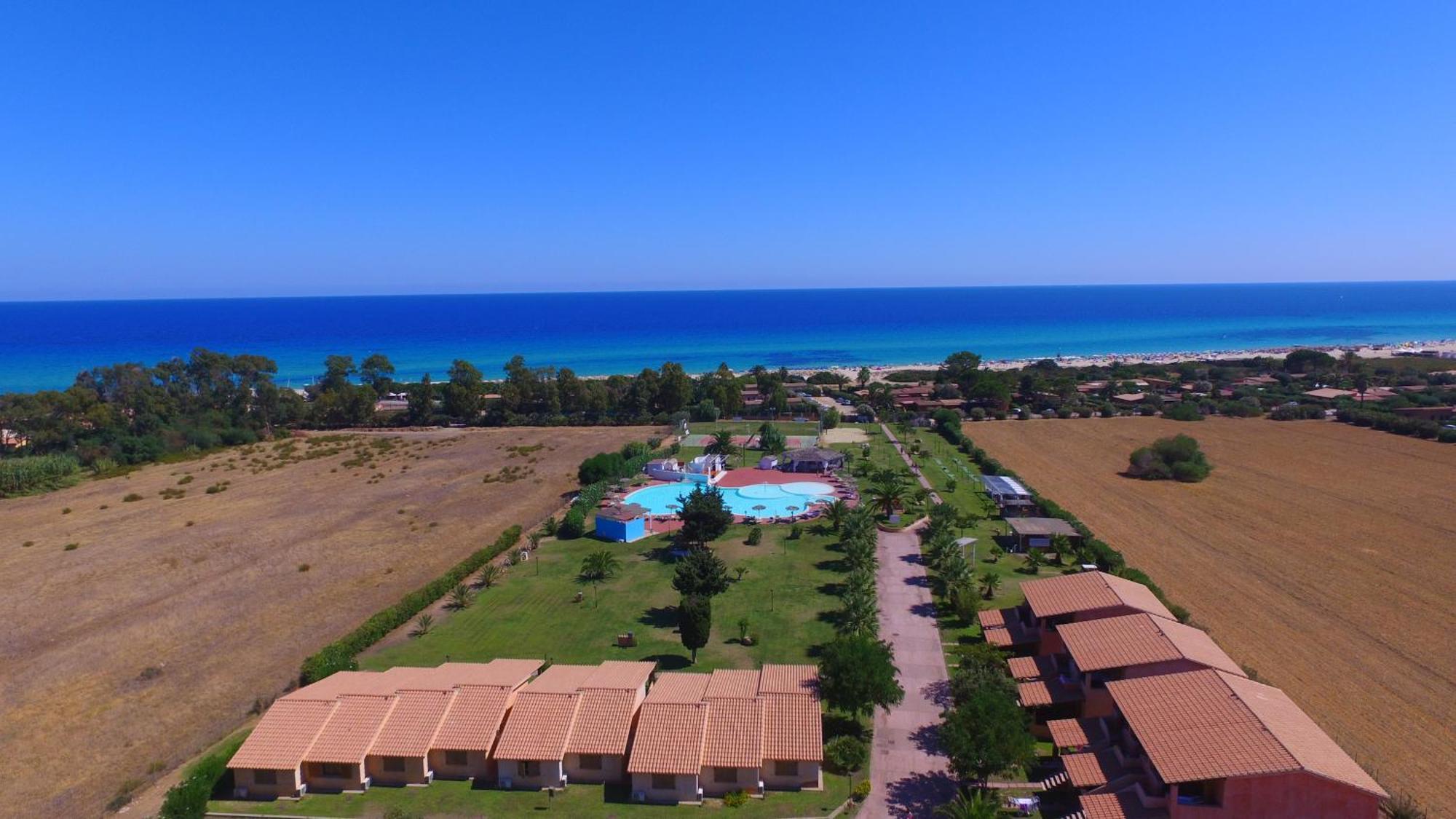 מונטה נאי Rey Beach Club מראה חיצוני תמונה