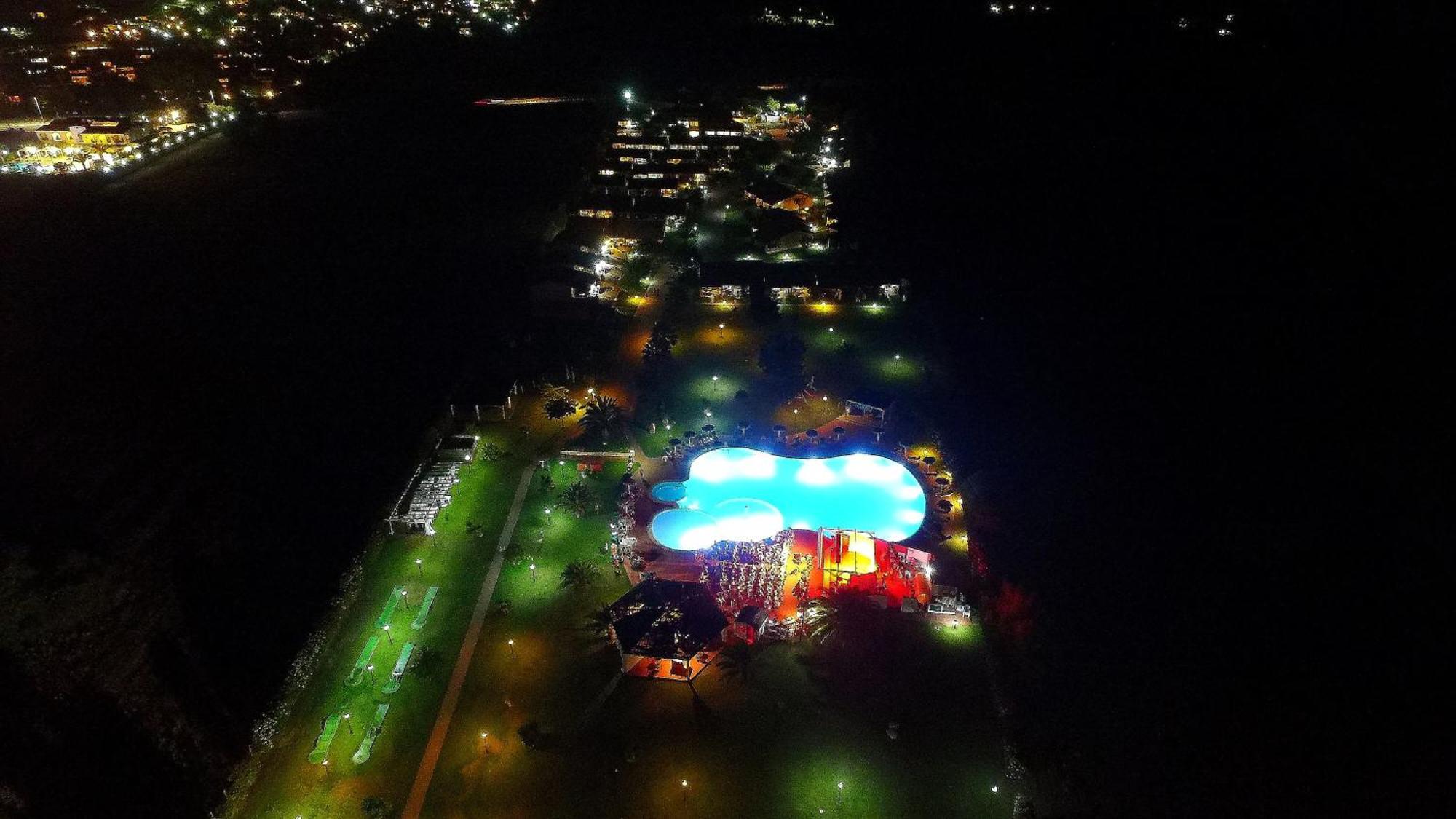 מונטה נאי Rey Beach Club מראה חיצוני תמונה