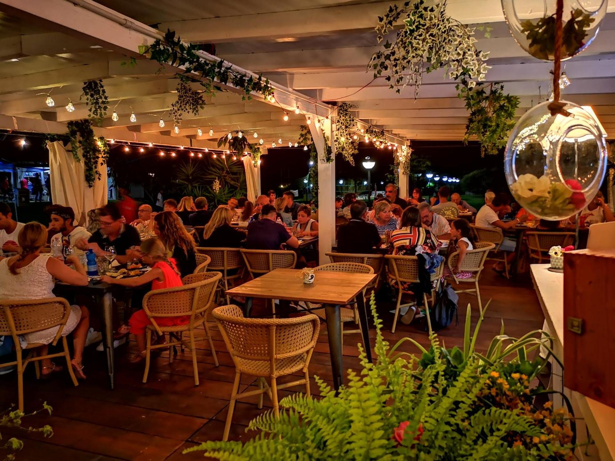 מונטה נאי Rey Beach Club מראה חיצוני תמונה