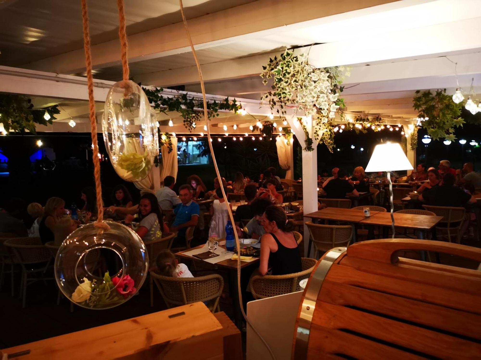 מונטה נאי Rey Beach Club מראה חיצוני תמונה